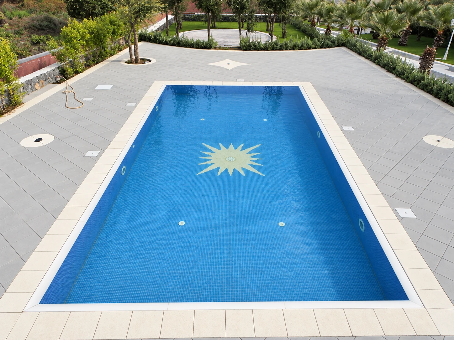 Trecastagni (CT) - Piscina